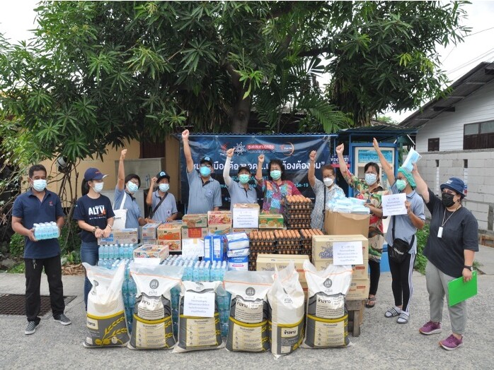 Thai PBS Foundation delivered food and consumer goods to support communities during the shortage period. Medical supplies and medical equipment were donated to hospitals and health service centers.